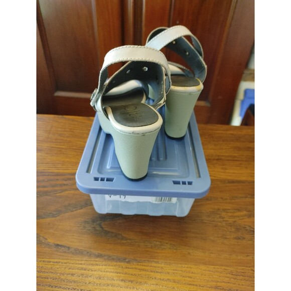 High Wedge Metal Details Women's Wedge Sandals 8.5 By NICOLE (V-19) - Picture 4 of 6